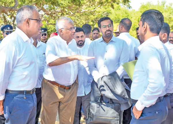 ආරුගම්බේ සංචාරක කලාපය සංවර්ධනය කිරීමේ කටයුතු කඩිනමින්!