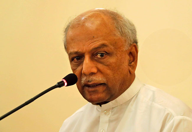 අගමැති චීනයේ නිල සංචාරය අරඹයි!