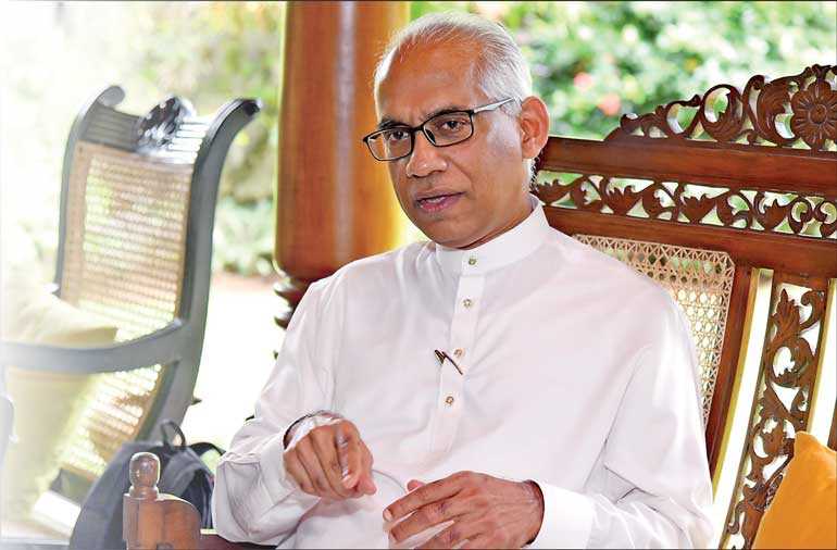 රටේ ආර්ථිකය තවමත් තිබෙන්නේ භයානක තැනක…
