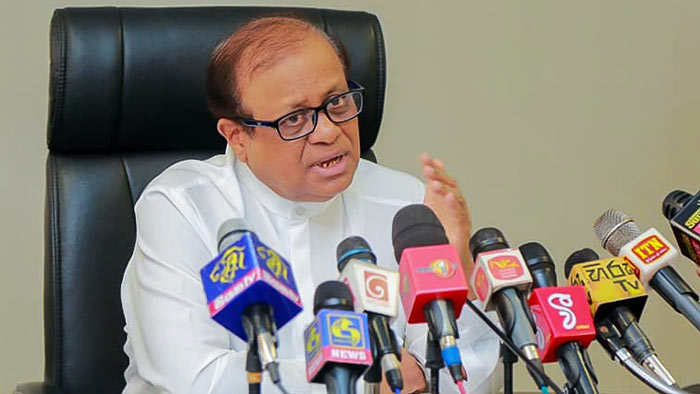 සාමාන්ය පෙළ විභාගය ගැන තීන්දුවක් ගනී…..