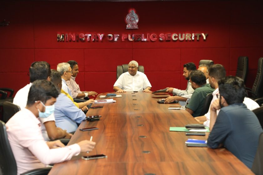 මාර්ගගත ක්රම වල සුරක්ෂිතතාව පිළිබඳ පනත් කෙටුම්පත 2016 වර්ශයේ සිට කරගෙන ආ ක්රියාවලියක ප්රථිපලයක්- අමාත්ය ටිරාන් අලස්