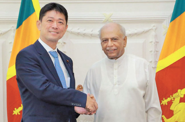ශ්‍රී ලංකාවේ ආර්ථිකය ප්‍රකෘතිමත් කිරීමට අඛණ්ඩව සහාය දෙනවා!