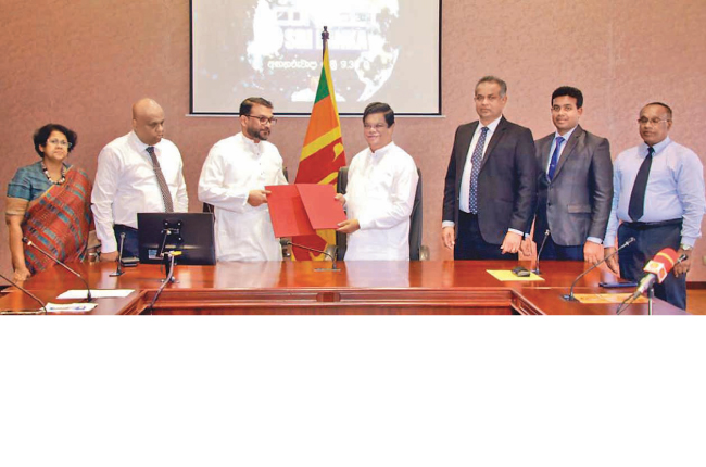 අය වැය යෝජනාවල ප්රධාන ඉලක්කය අපනයන ආර්ථිකය දිරිගැන්වීමයි…
