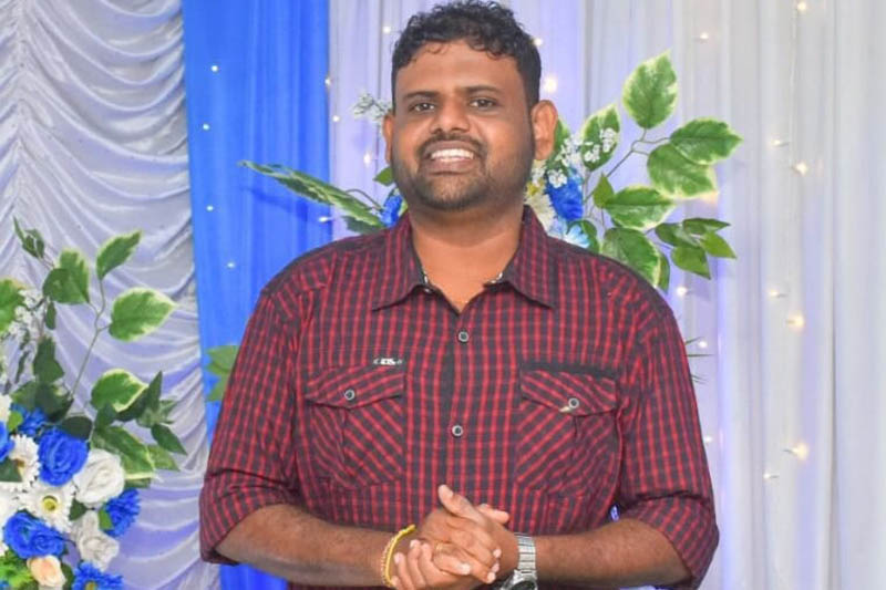 සම්මානලාභී දෙමළ මාධ්යවේදියාට ත්රස්ත පොලිසියෙන් පැය 4ක ප්රශ්න…