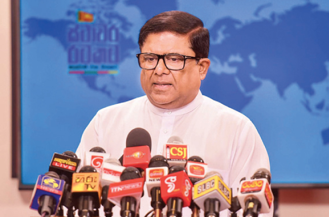 වැඩ වර්ජනවලින් නැවත රටත් ජාතියත් බිඳ වැටෙනවා…