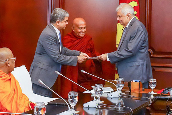‘හිමාලයා’ දෙමළ ඩයස්පෝරා කණ්ඩායම් ගණනාවක් ප්‍රතික්ෂේප කරයි