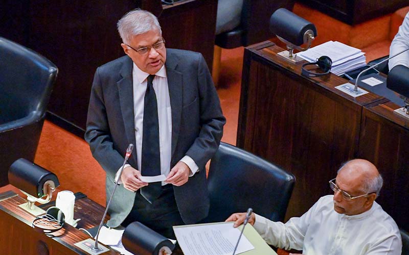 ජනපති රනිල් පාර්ලිමේන්තු සභාවාරය කල් දැමීමට සැරසෙයි