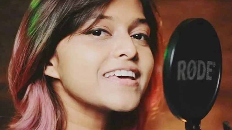 ගයන්න යොහානි දිගටම ගයන්න , රිදෙන්නම ගයන්න!!!