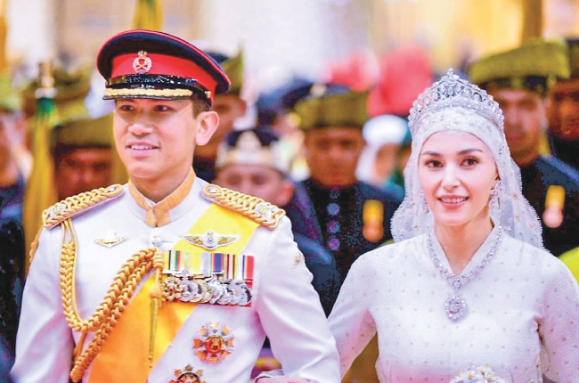 බෘෘනායි රජ කුමරාගේ විවාහය දින 10ක් සමරයි…