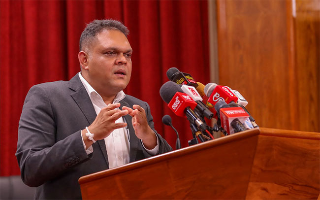 පුද්ගලයින් 7000ක් අස්වැසුම හොරෙන් අරන්.. මුදල් යළි අය කර ගැනීමට පියවර..