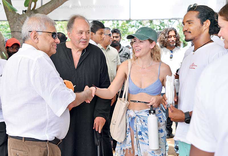 සංචාරක කලාප පහසුකම් වැඩිකරන්න ජනපති දකුණේ සංචාරයක…