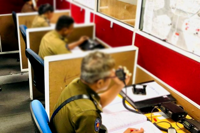 දෙමළ භාෂාවෙන් පොලිස් සහාය ලබාගැනීමට 107 අමතන්න.