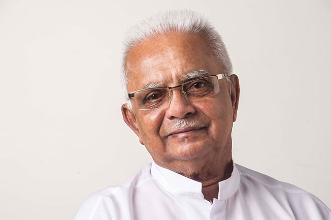 ශ්රී ලංකාවේ විශාලතම රාජ්ය නොවන සංවිධානය ඔස්සේ ගම ගොඩනැගූ ඔහු – ආචාර්ය ඒ.ටී. ආරියරත්න