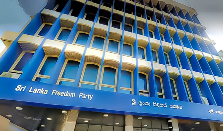 නිදහස් පක්ෂ ප්රධානීන්ට වාරණ නියෝග 3ක් – හිටපු සභාපති මෛත්රීටත් තවත් අතුරු තහනම් නියෝගයක්