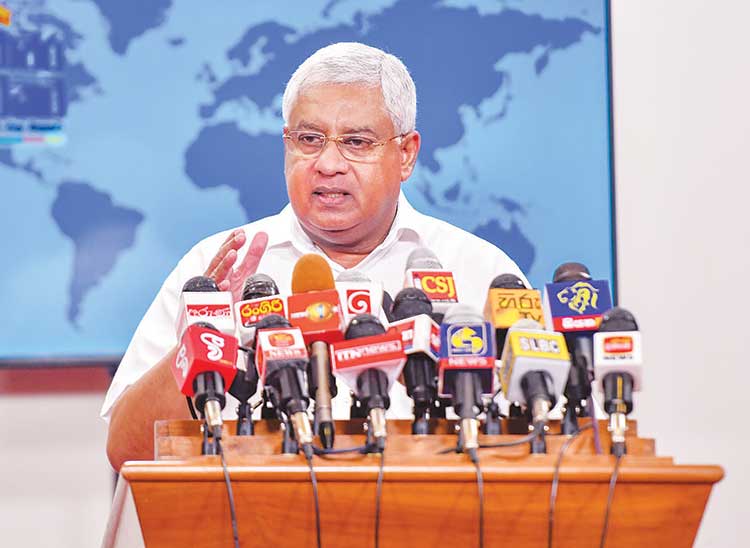 ‘වෙපන් එක පාවිච්චි කරන්න බය වෙන්න එපා’ – ටිරාන් කියයි