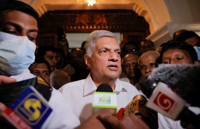 අරගලය හා පොහොට්ටුව කරපිංචා කොළයක් විය.
