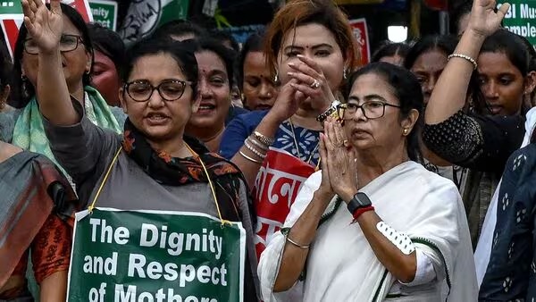 India again takes to the streets against the killing of the doctor