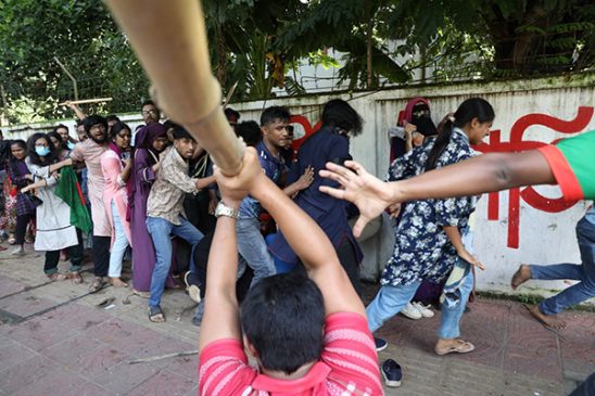 Five lakhs fine if mobile phones are taken to the polling station