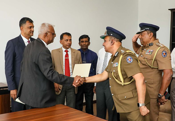 රවී, තල්දූව සහ ටිංකරිං ලසන්ත – තරිදු ජයවර්ධන