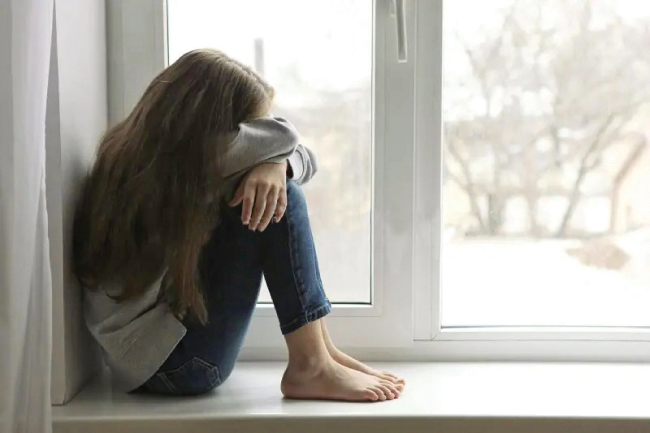 සිය­දිවි නසා ගැනීම් සහ අප­රාධ රැල්ලේ වර්ධ­න­යට මාධ්‍ය වග­කිව යුතු ද?
