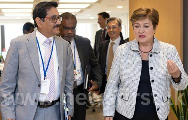 ශ්රී ලංකාව ණය අධිභාර ලයිස්තුවෙන් ඉවතට