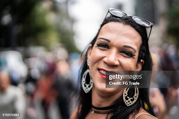 සිරකරුවෝද මනුශ්යයෝය