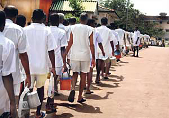 දම්වැල් දමා සැකකරුවන් උසාවී ගේනන එපා – කොළඹ අතිරේක මහෙස්ත්රාත්