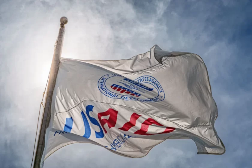 USAID හි ඉරණම අවිනිශ්චිතයි : ට්‍රම්ප් පරිපාලනය ආයතනය විසුරුවාහරී !