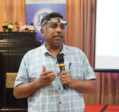 රයිට් ටු ලයිෆ් ආයතනයේ විධායක අධ්‍යක්ෂ පිලිප් දිසානායක මහතා