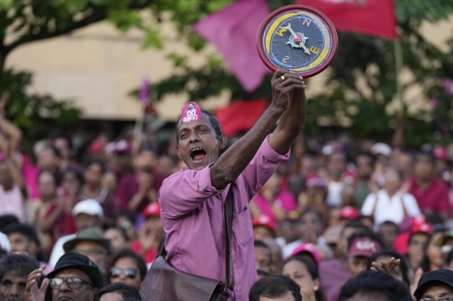 මාලිමාව සමග මාස හයක්!