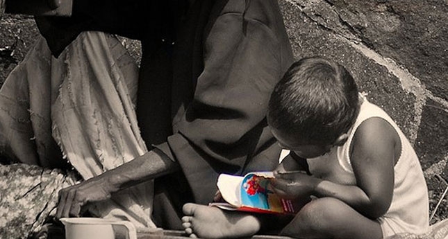 අද සිට වීථී දරුවන්ට හා පරිවාසගත දරුවන්ට රුපියල් 5000ක දීමනාවක්!