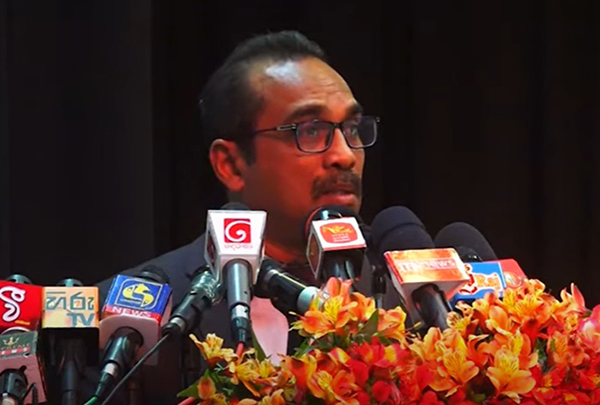 ‘මේ අන්තිම වතාවට කියන්නේ.. කරන්න බැරිනම් අස්වෙලා යන්න‘ – ඇමති බිමල්
