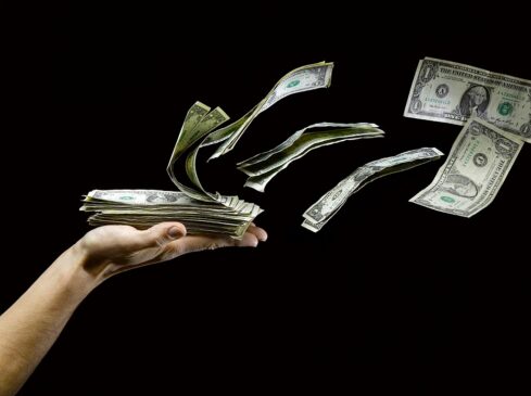 Inflation and deflation in Sri Lanka