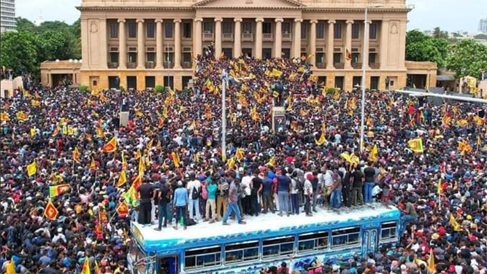 අරගලයේ බලය තියෙන්නේ කොතැනද?