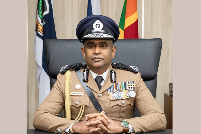 එළඹෙන අලුත් අවුරුද්ද වෙනුවෙන් පොලිස්පතිගෙන් පොලිස් නිලධාරීන්ට උපදෙස් මාලාවක්!