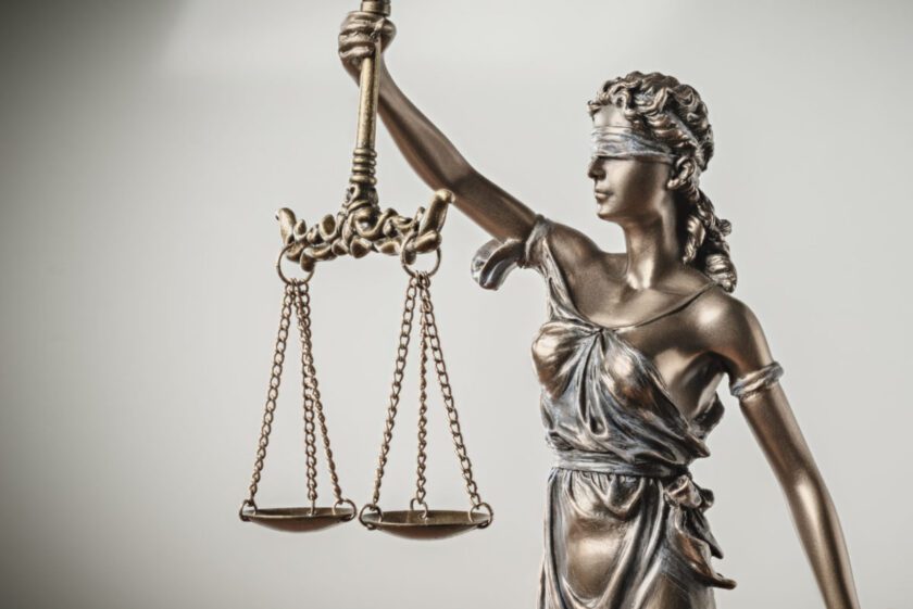 යුක්තිය ඉටු කිරීම ද? ගැලරිය පිනවීම ද? – මහාචාර්ය රොහාන් සමරජීව